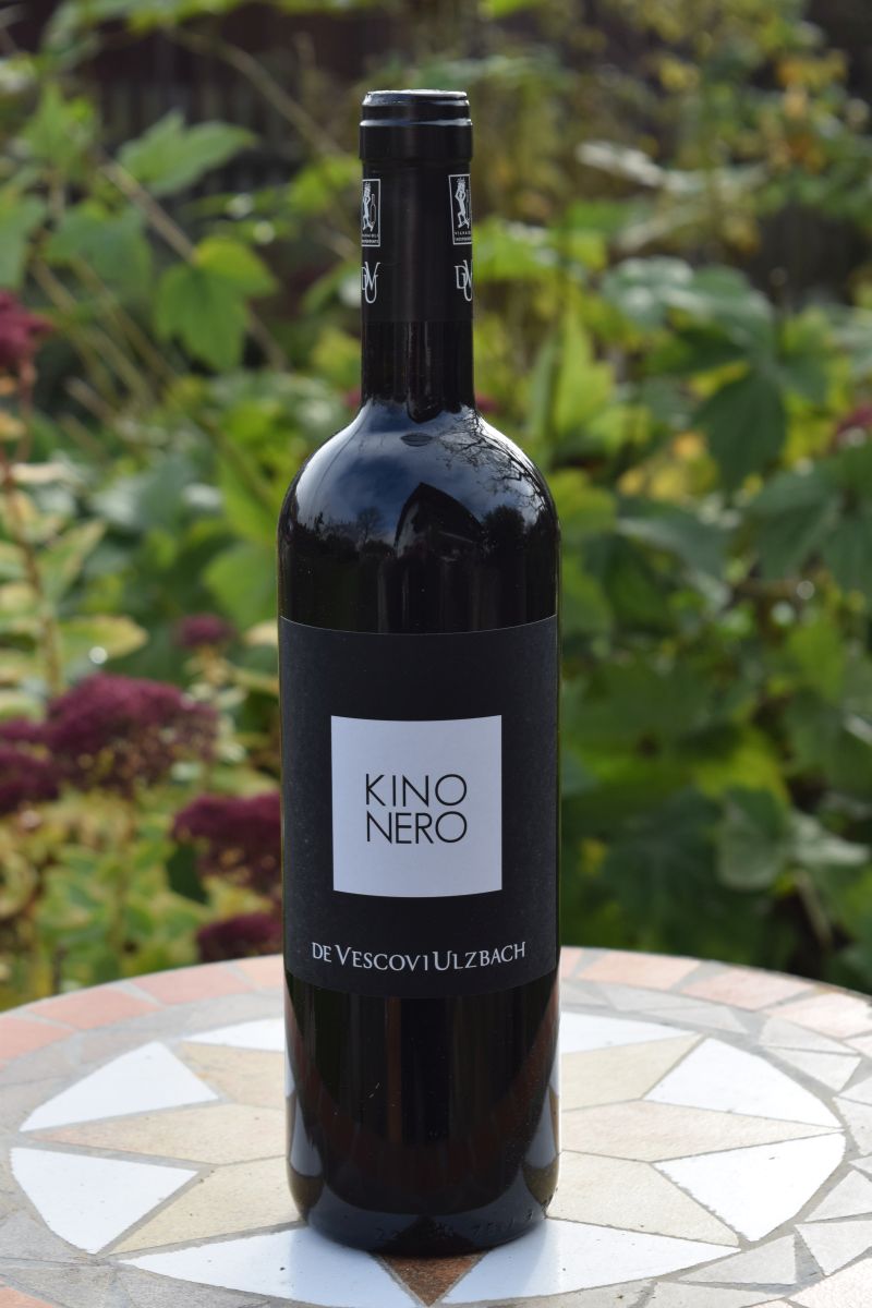 Kino Nero Rosso Vigneti delle Dolomiti IGT - De Vescovi Ulzbach